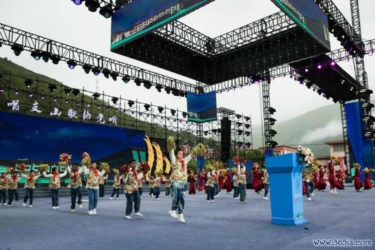 2023“大道心成”杯炉霍·CRC开幕 徐俊首日领跑