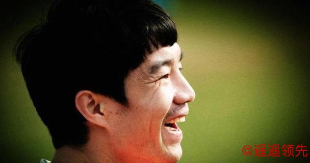 不少人觉得谭望嵩作为国青队员年纪轻轻就在冠城打主力，身价不该只有六十四万，冠城工资低收入自然有限导致转会价格难提升成现实困境