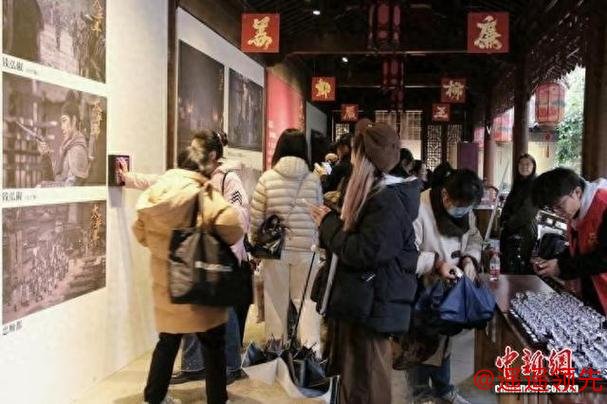 文化观察：杭州钱王祠为何涌进年轻人?