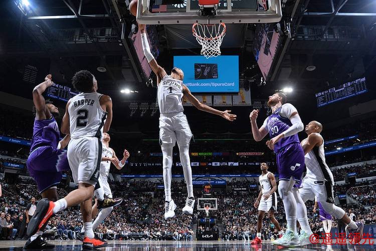 文班亚马33+10乔治30分 马刺击败爵士3连胜